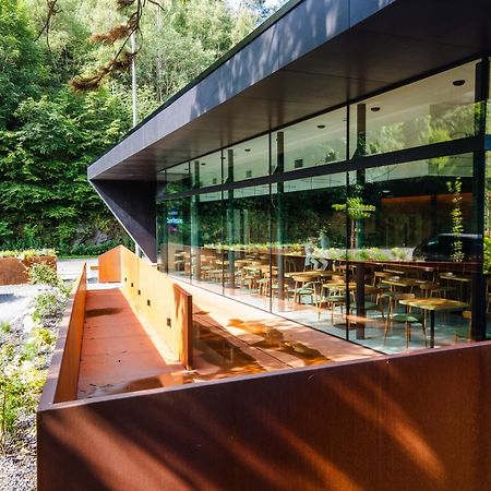 Hostellerie La Claire Fontaine, Logis Hotels & Spa Ла-Рош-ан-Арден Экстерьер фото
