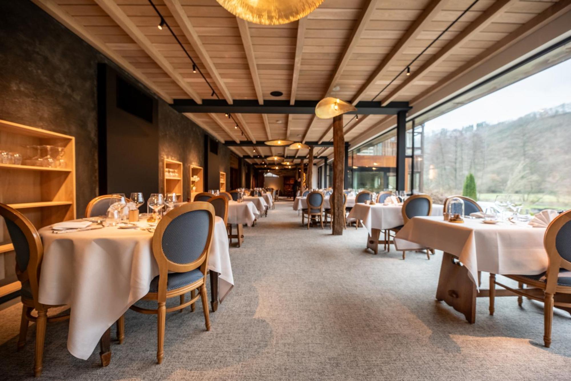 Hostellerie La Claire Fontaine, Logis Hotels & Spa Ла-Рош-ан-Арден Экстерьер фото
