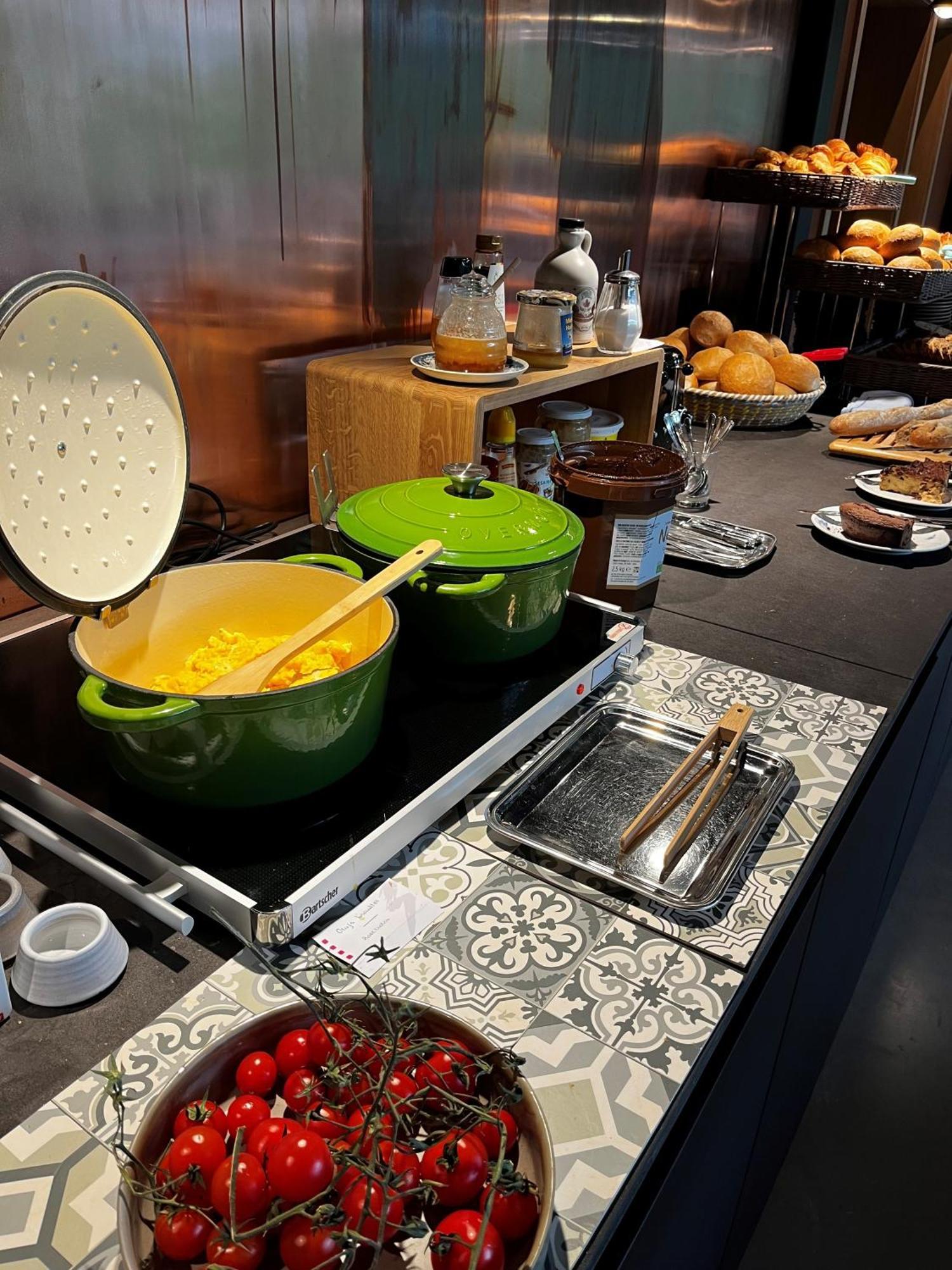 Hostellerie La Claire Fontaine, Logis Hotels & Spa Ла-Рош-ан-Арден Экстерьер фото