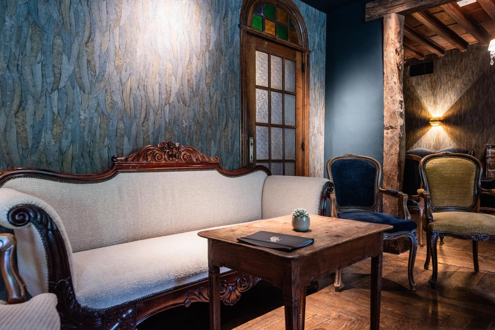 Hostellerie La Claire Fontaine, Logis Hotels & Spa Ла-Рош-ан-Арден Экстерьер фото