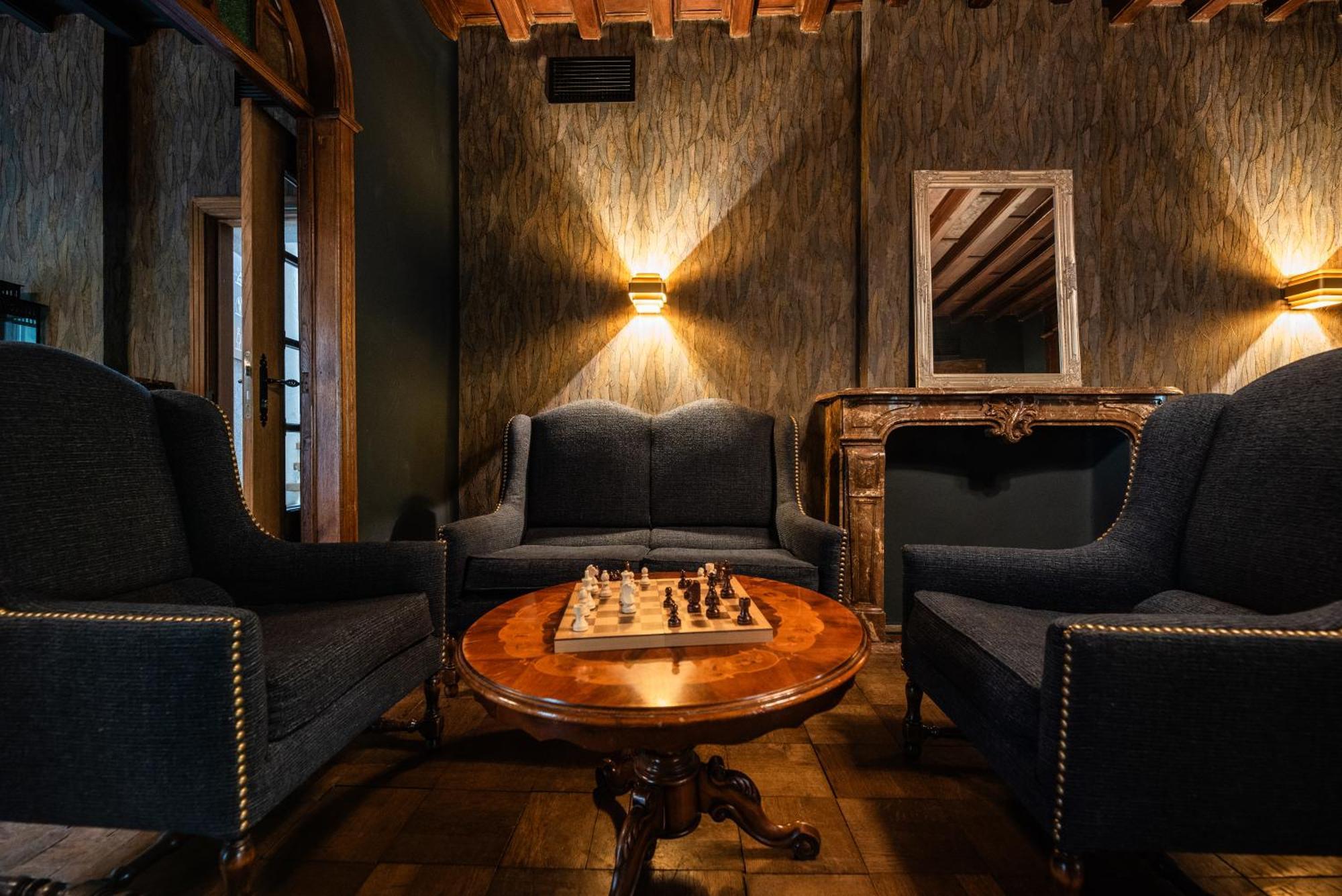 Hostellerie La Claire Fontaine, Logis Hotels & Spa Ла-Рош-ан-Арден Экстерьер фото
