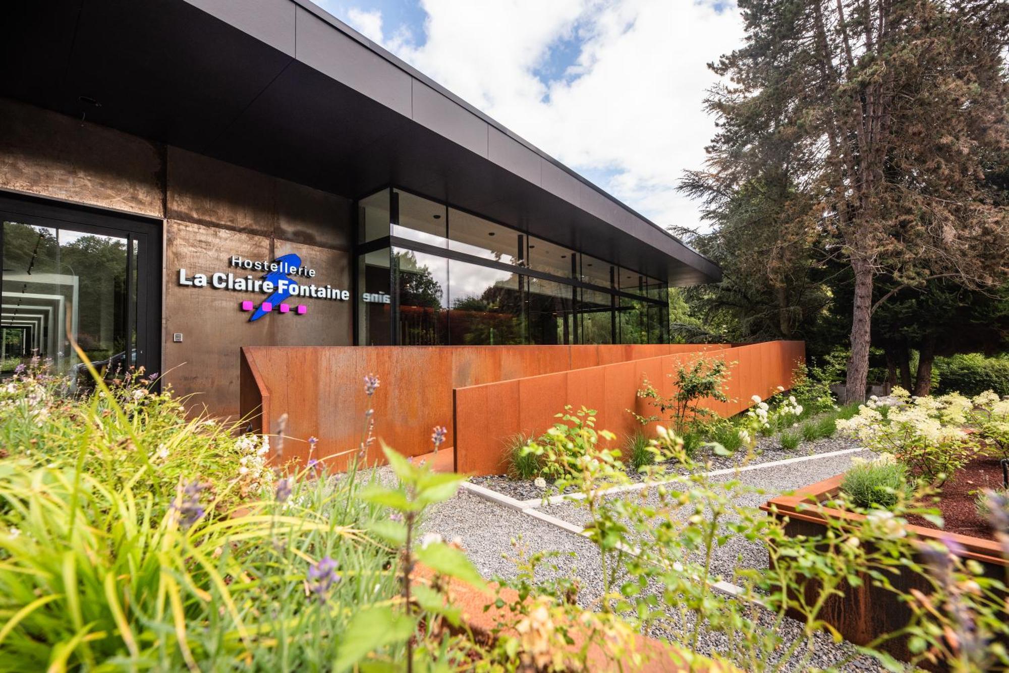 Hostellerie La Claire Fontaine, Logis Hotels & Spa Ла-Рош-ан-Арден Экстерьер фото