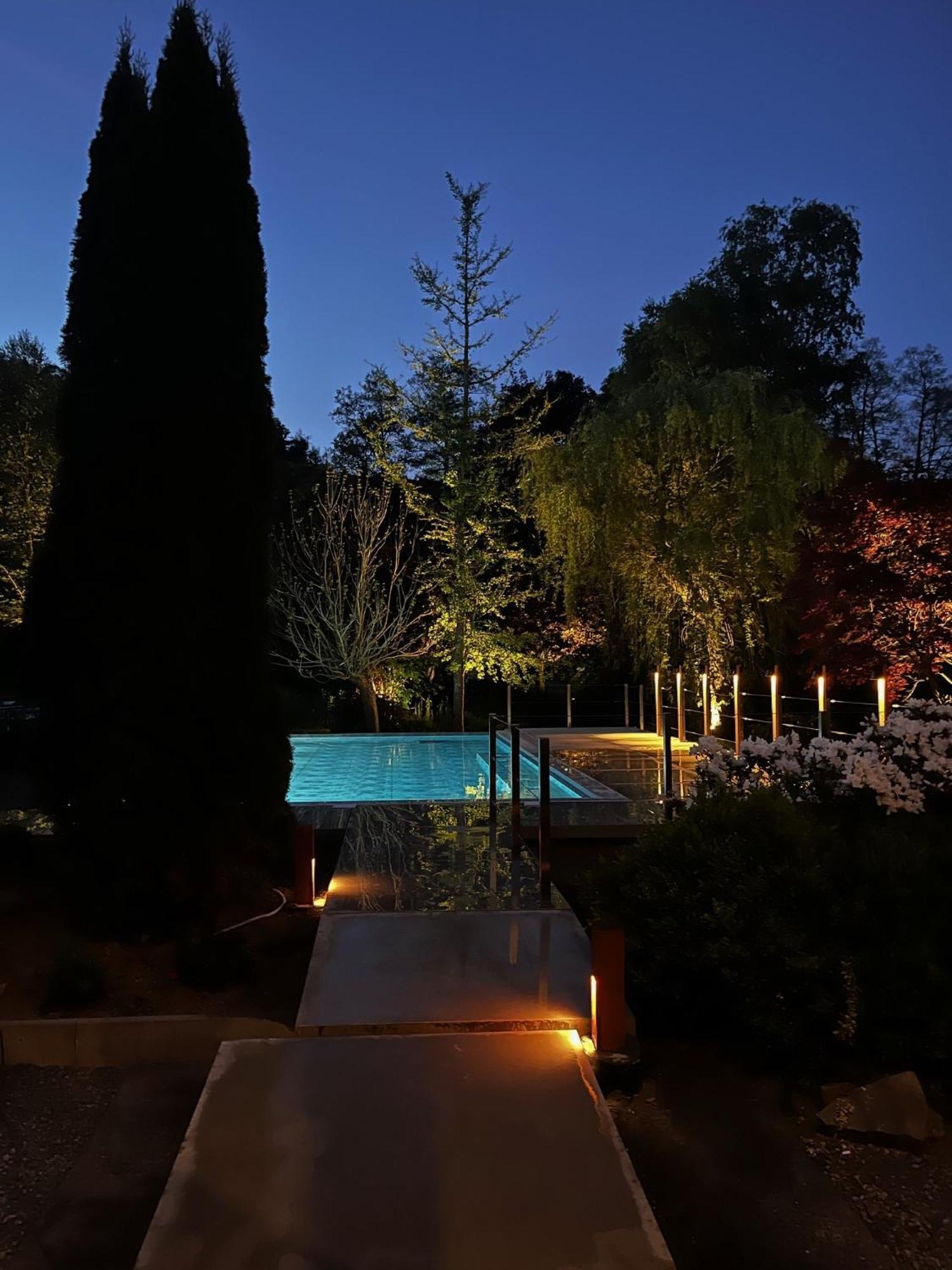 Hostellerie La Claire Fontaine, Logis Hotels & Spa Ла-Рош-ан-Арден Экстерьер фото