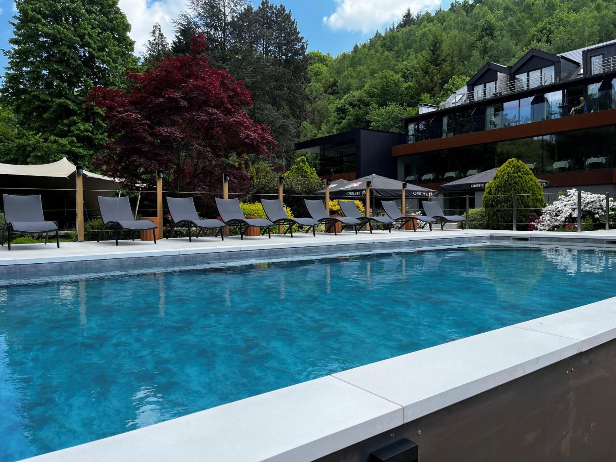 Hostellerie La Claire Fontaine, Logis Hotels & Spa Ла-Рош-ан-Арден Экстерьер фото