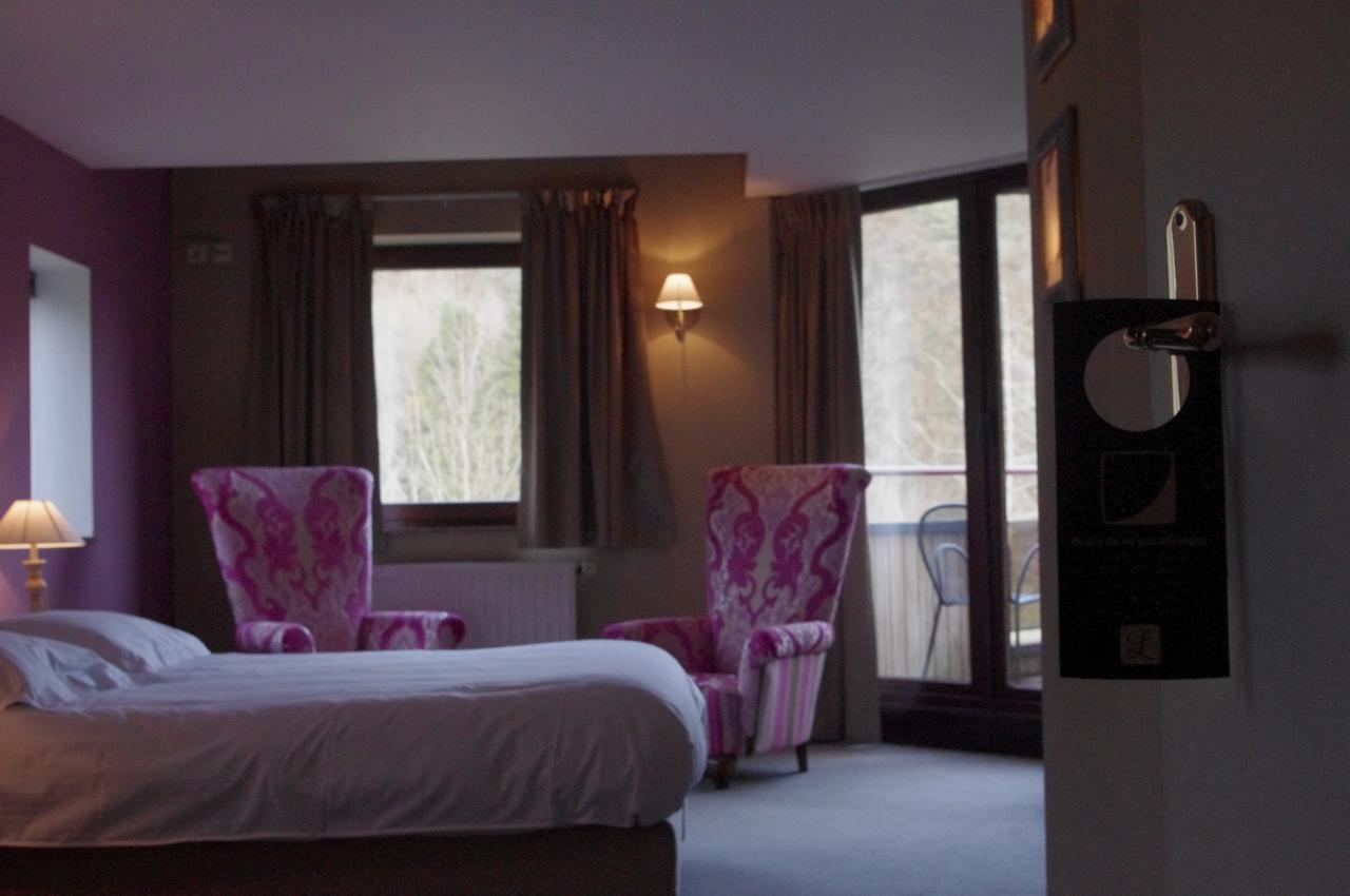 Hostellerie La Claire Fontaine, Logis Hotels & Spa Ла-Рош-ан-Арден Экстерьер фото